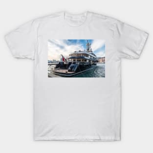 Yacht 'Albatross' - Genua, Italy T-Shirt